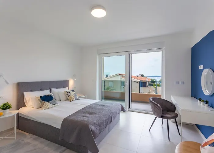 Luxury Near The דירה מדולין